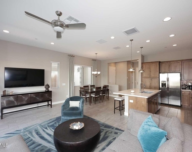 7338 E Casitas Del Rio Drive - Photo Thumbnail 12