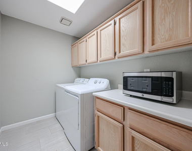 8733 E Appaloosa Trail - Photo Thumbnail 11
