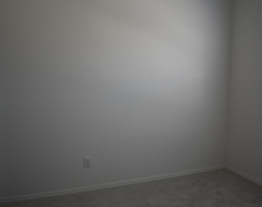 620 W Limberlost Drive - Photo Thumbnail 18