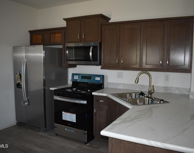 620 W Limberlost Drive - Photo Thumbnail 2