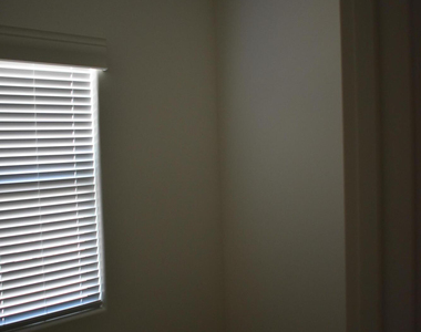 620 W Limberlost Drive - Photo Thumbnail 8