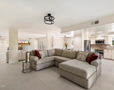 8338 E San Rafael Drive - Photo Thumbnail 8