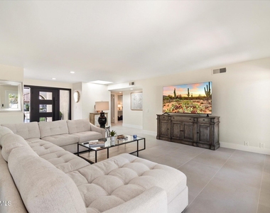 8338 E San Rafael Drive - Photo Thumbnail 3