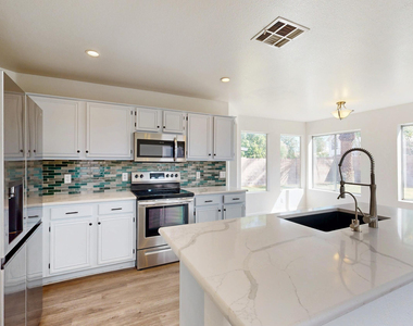 21927 N 74th Lane - Photo Thumbnail 17