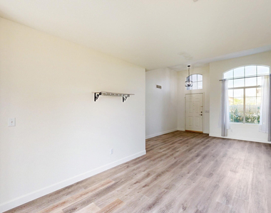 21927 N 74th Lane - Photo Thumbnail 6