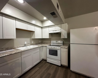 1421 E Fillmore Street - Photo Thumbnail 2