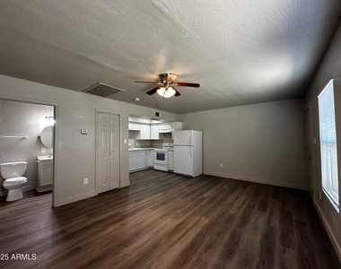 1421 E Fillmore Street - Photo Thumbnail 3