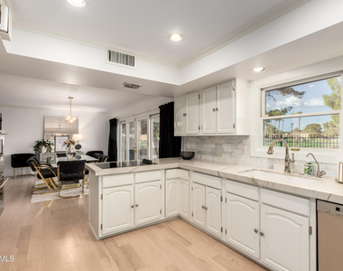 14425 N Coral Gables Drive - Photo Thumbnail 17