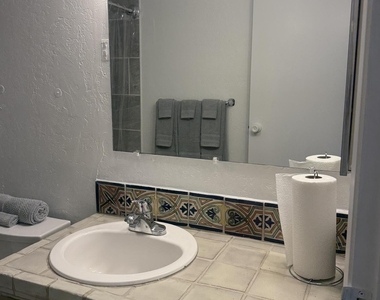 4630 N 68th Street - Photo Thumbnail 19
