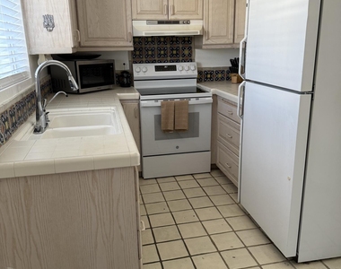 4630 N 68th Street - Photo Thumbnail 9