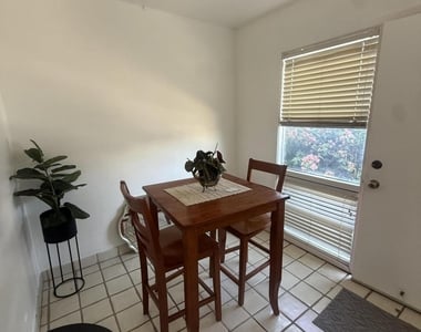 4630 N 68th Street - Photo Thumbnail 5