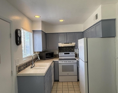 4630 N 68th Street - Photo Thumbnail 32