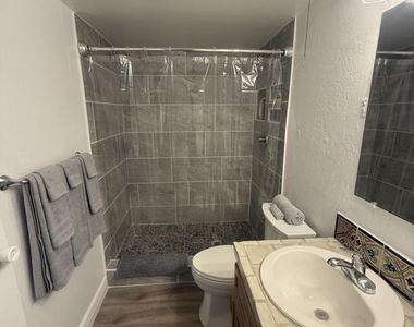 4630 N 68th Street - Photo Thumbnail 15