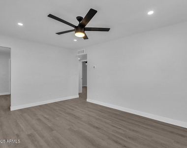 3116 N 39th Street - Photo Thumbnail 3