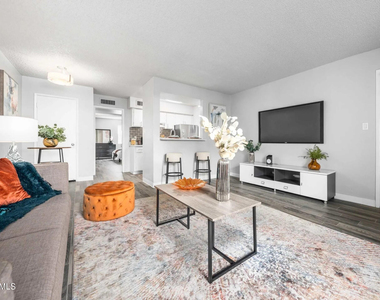 9410 N 31st Avenue - Photo Thumbnail 3
