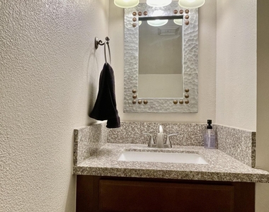 14404 N Boxwood Lane - Photo Thumbnail 7