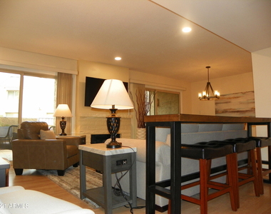 7360 N Via Camello Del Norte -- - Photo Thumbnail 4