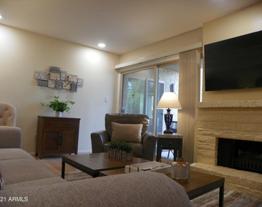 7360 N Via Camello Del Norte -- - Photo Thumbnail 6