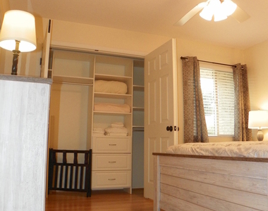 7360 N Via Camello Del Norte -- - Photo Thumbnail 11