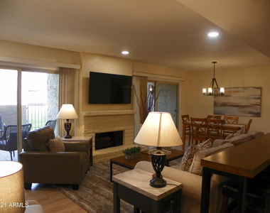 7360 N Via Camello Del Norte -- - Photo Thumbnail 3