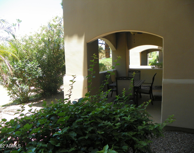 8653 E Royal Palm Road - Photo Thumbnail 22