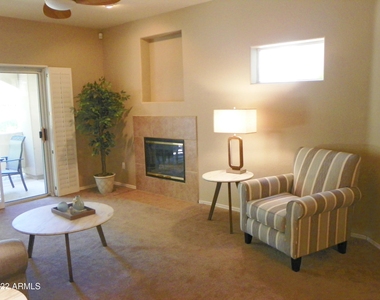 8653 E Royal Palm Road - Photo Thumbnail 8