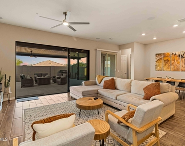 21261 W Virginia Avenue - Photo Thumbnail 8