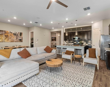 21261 W Virginia Avenue - Photo Thumbnail 13