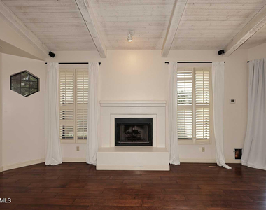 8100 E Camelback Road - Photo Thumbnail 7