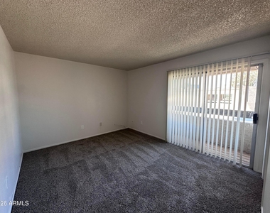 2690 N 43rd Avenue - Photo Thumbnail 17