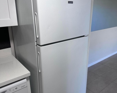 2690 N 43rd Avenue - Photo Thumbnail 11