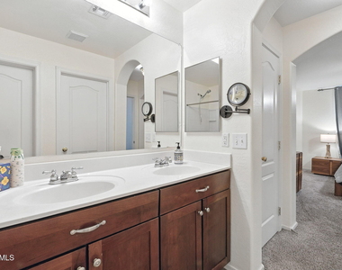 15927 N 171st Drive - Photo Thumbnail 10