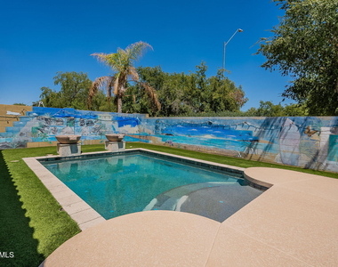 15927 N 171st Drive - Photo Thumbnail 18