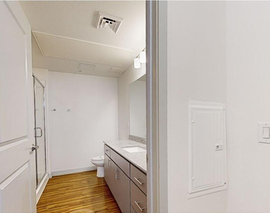 26800 N 27th Avenue - Photo Thumbnail 4