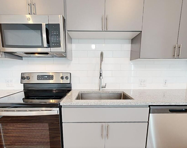 26800 N 27th Avenue - Photo Thumbnail 2