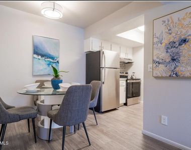 2311 E Union Hills Drive - Photo Thumbnail 4