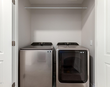 2821 S Skyline - Photo Thumbnail 21