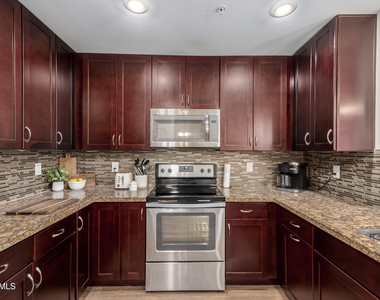 2821 S Skyline - Photo Thumbnail 8