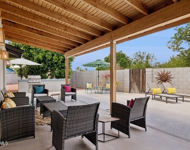 8626 E Clarendon Avenue - Photo Thumbnail 40