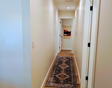 8626 E Clarendon Avenue - Photo Thumbnail 24