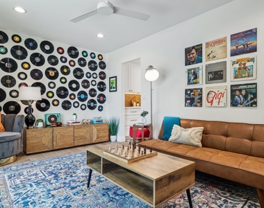 8626 E Clarendon Avenue - Photo Thumbnail 32