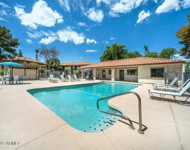 2305 E Main Street - Photo Thumbnail 6