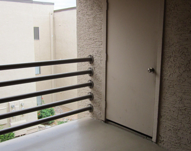 1340 N Recker Road - Photo Thumbnail 8
