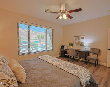 2462 W Turtle Hill Drive - Photo Thumbnail 18