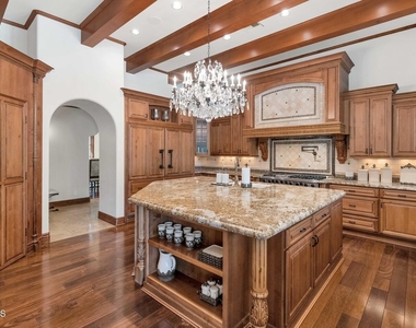 6730 E Sunnyvale Road - Photo Thumbnail 9