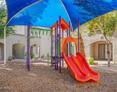 5750 N 59th Avenue - Photo Thumbnail 11