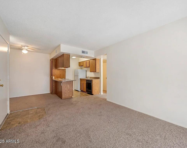 5750 N 59th Avenue - Photo Thumbnail 1