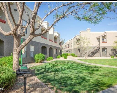 5740 N 59th Avenue - Photo Thumbnail 7