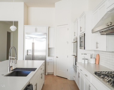 38500 N School House Road - Photo Thumbnail 1