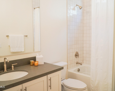 38500 N School House Road - Photo Thumbnail 9